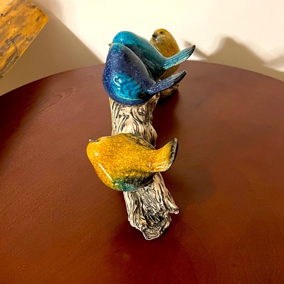 Beautiful Colorful Birds figurines on the branch. - Picture 3 of 9